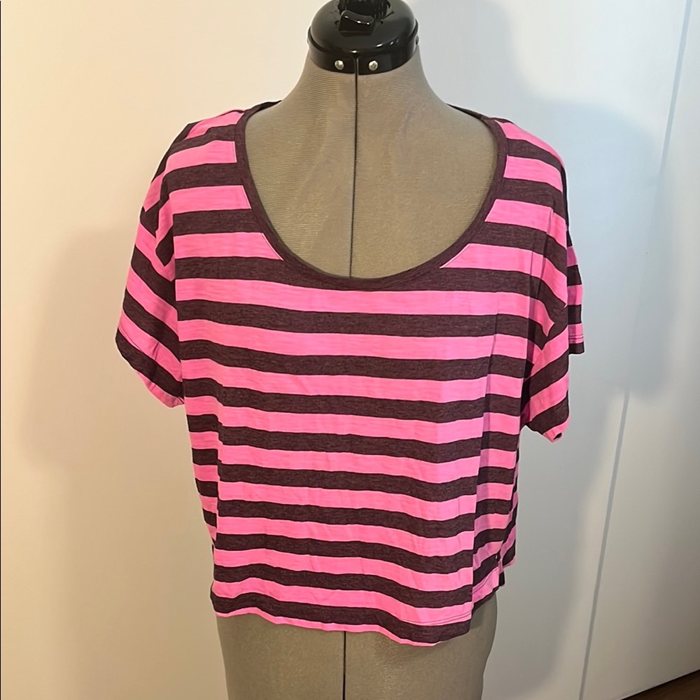 PINK Victoria's Secret Black and Pink Boxy Crop T-Shirt